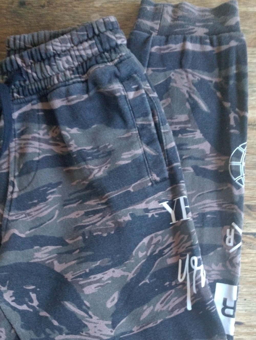 🦋BOYS Y&R SWEATPANTS 🦋